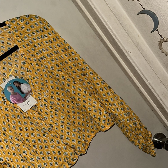 Rhode for target wrap around blouse - Picture 8 of 11